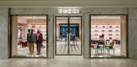 gucci at phipps plaza.